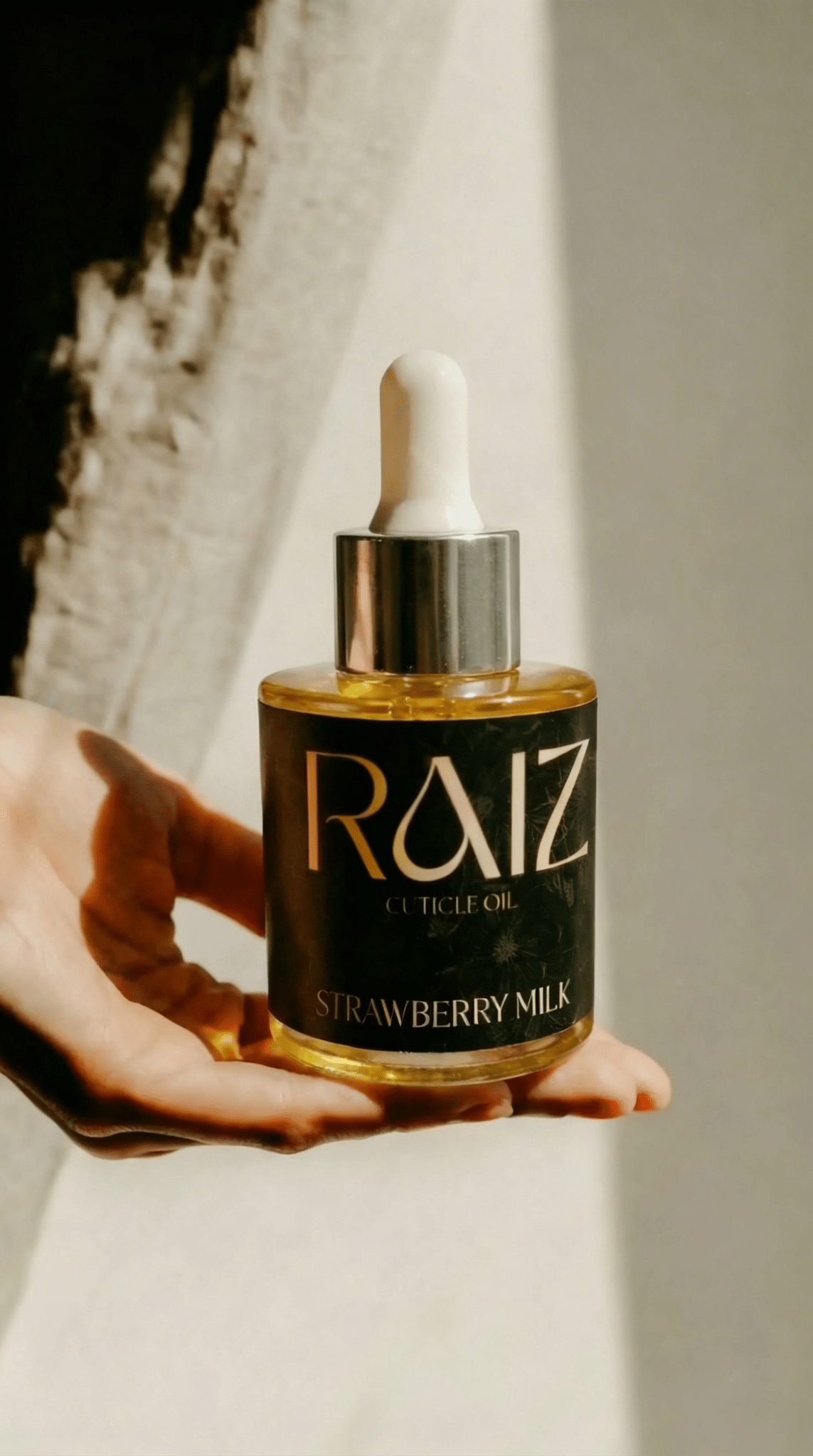 Raiz Cuticle oil - 30ml - Strawberry Milk 30ml - Nails Factor Supplies
